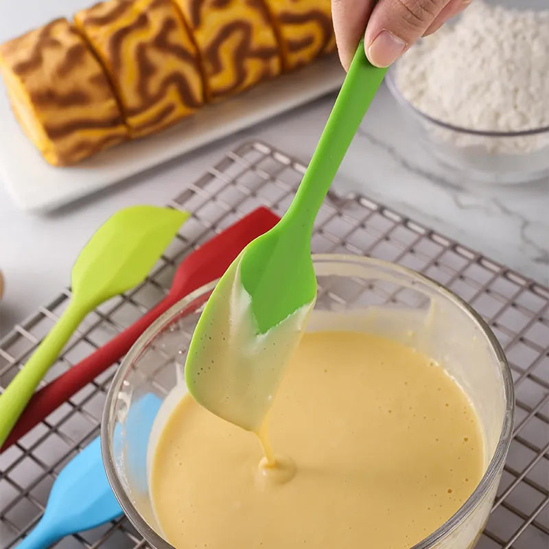 2Pcs Cream Baking Scraper Non-stick Silicone Spatula Kitchen Pastry Blenders Salad Cake Mixer Butter Batter Pies Cooking Tools